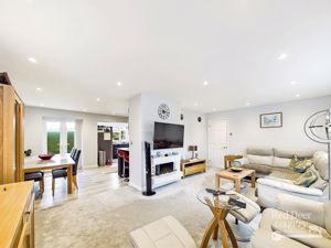 Sitting Room- click for photo gallery